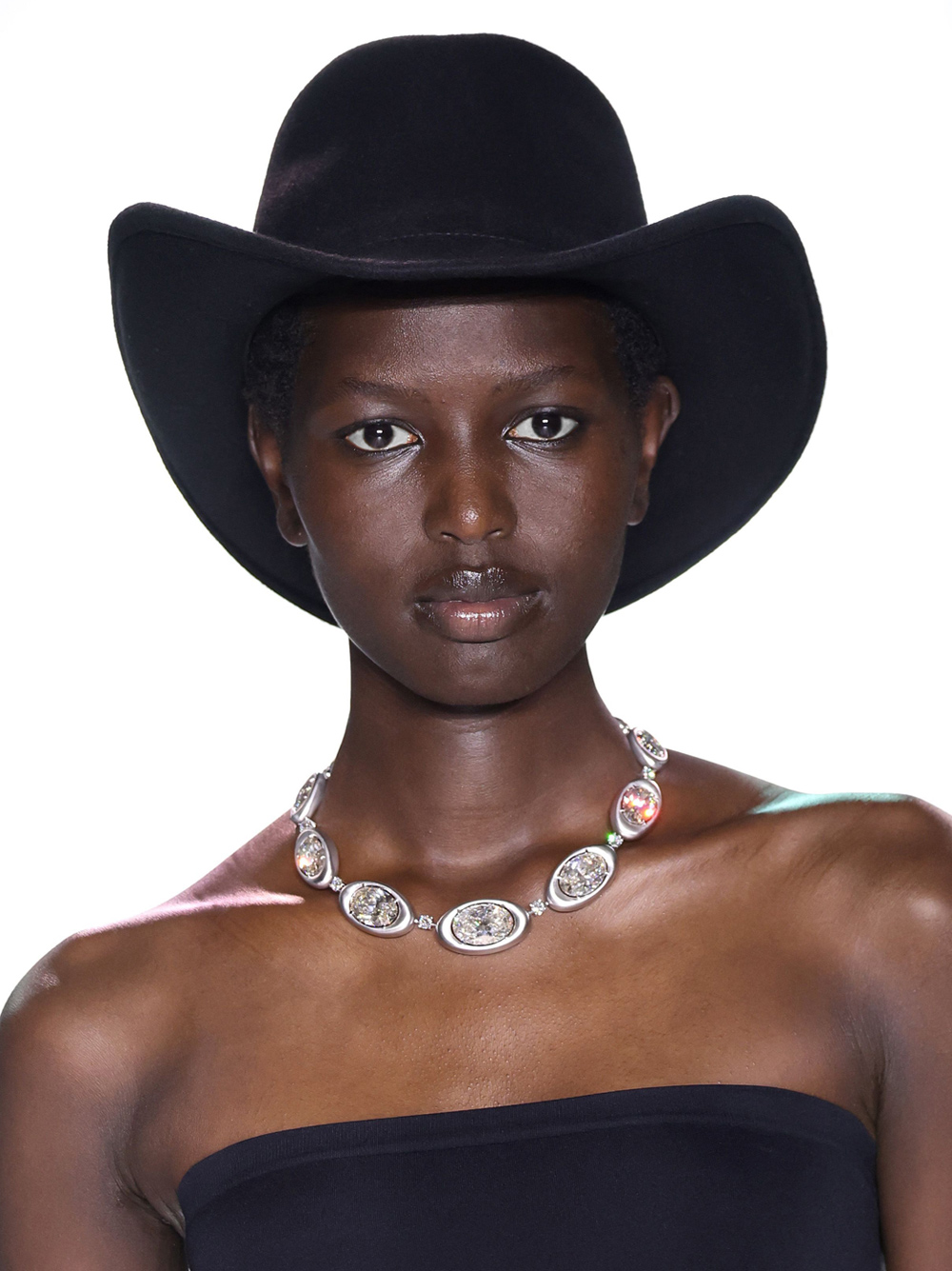 messika-fashion-show-midnight-sun-opus-2-mosaique-1-6bis