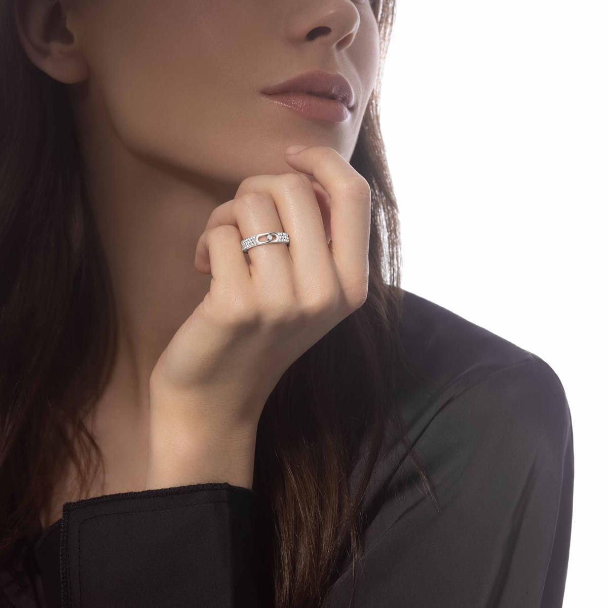 Ring For Her White Gold Diamond خاتم الزواج المرصوف Move Joaillerie 13555-WG