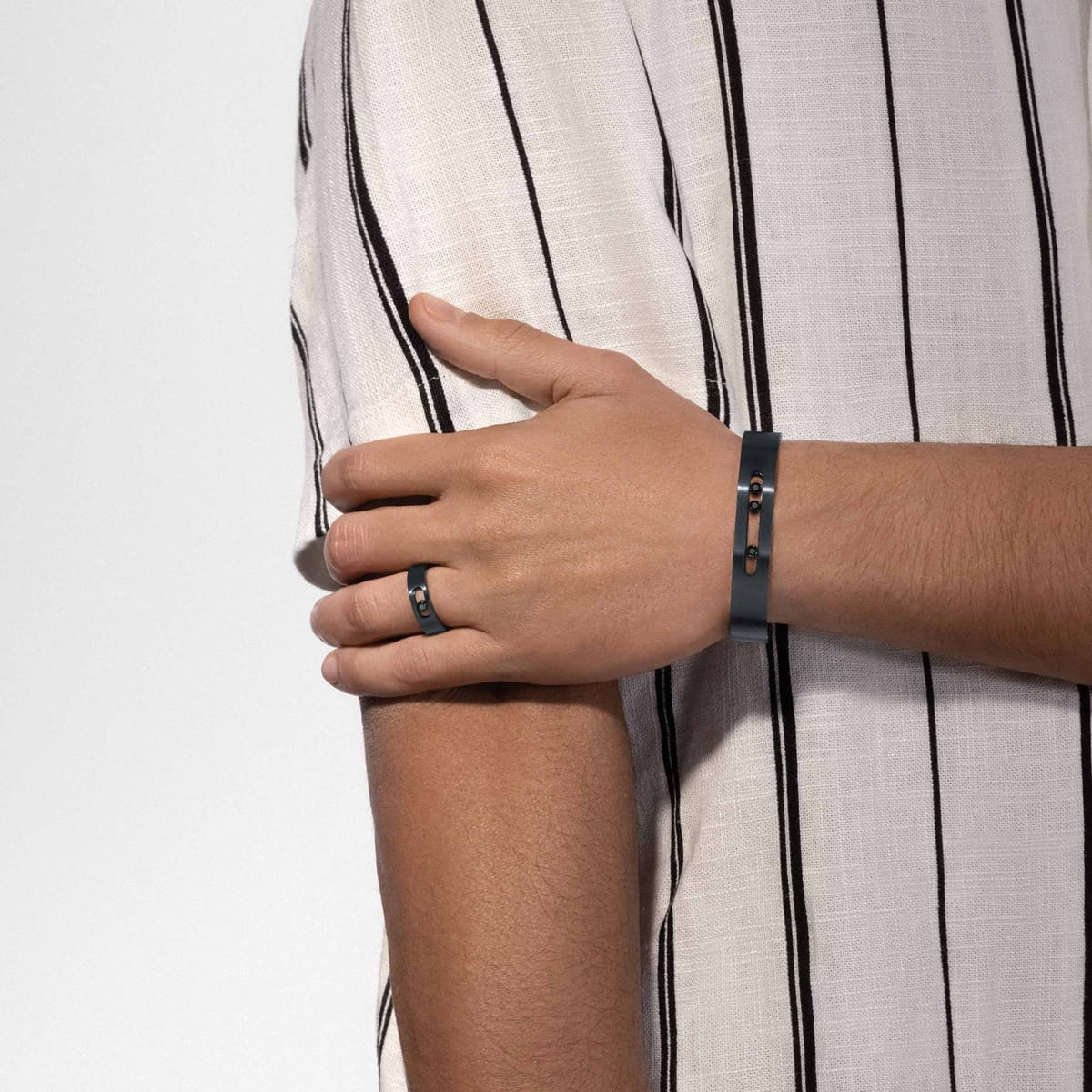 Move Titanium black bracelet Black titanium For Him Diamond Bracelet 06553-TB