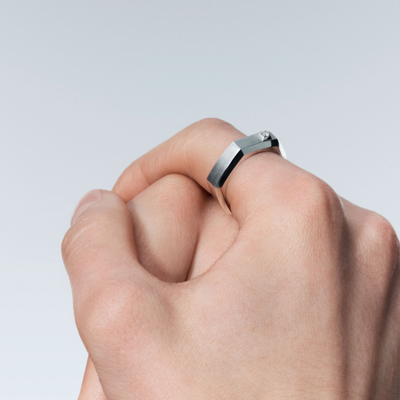 Moderniste brushed ring medium