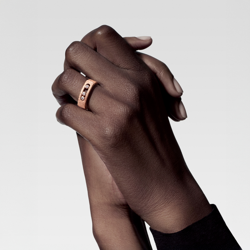 Move Noa chiseled ring, small model