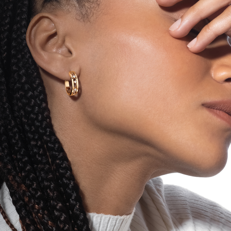 Move hoop earrings