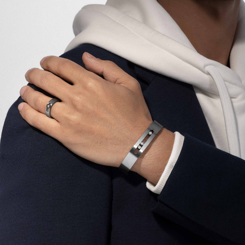 Move Titanium bangle