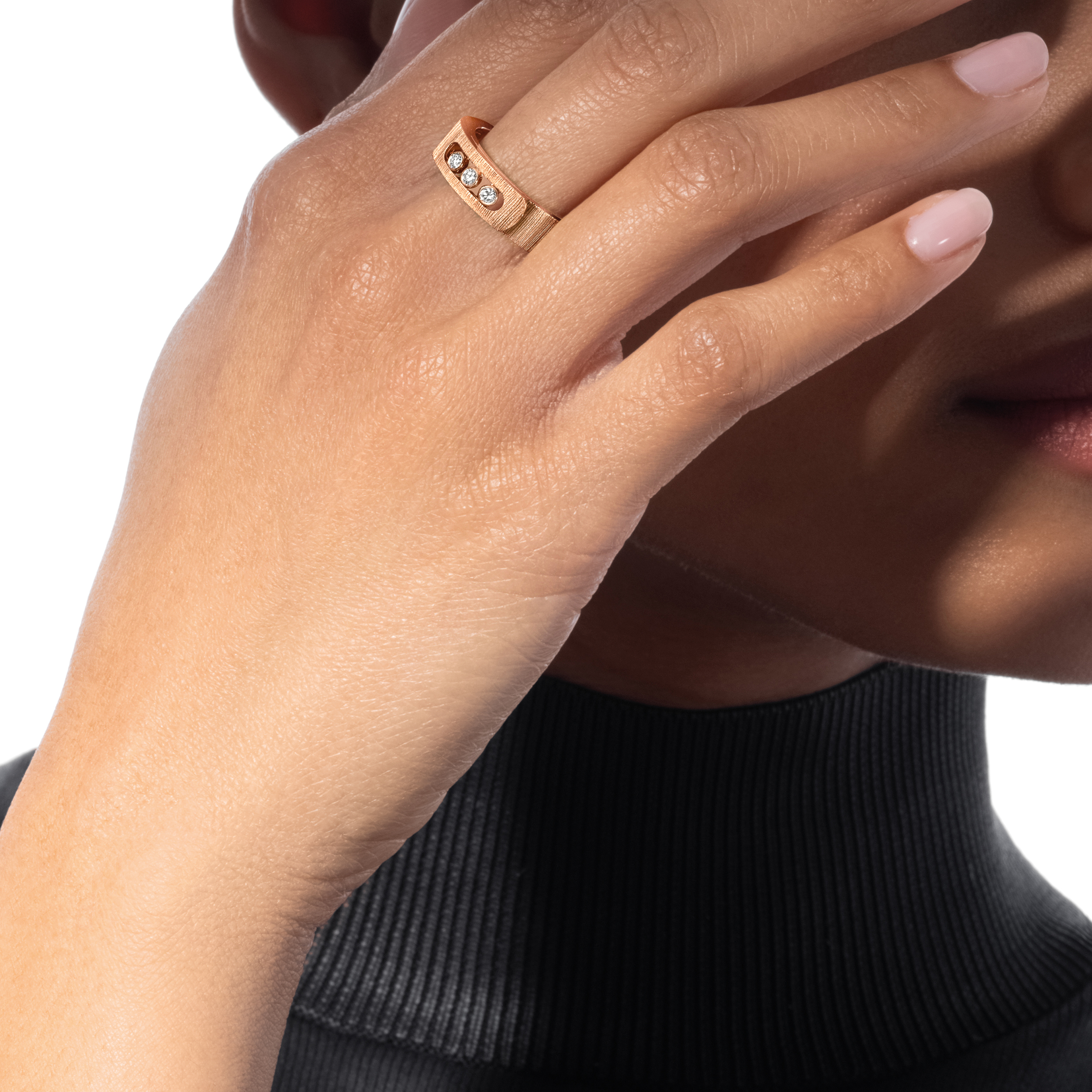 Move Noa Ciselé Diamond Ring in Pink Gold | Messika 14482-PG