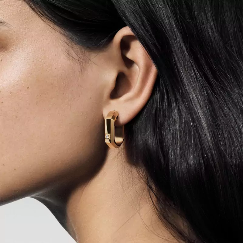 Moderniste single hoop earring medium