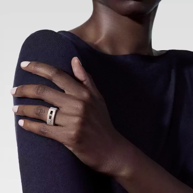 Move Noa chiseled ring, large model