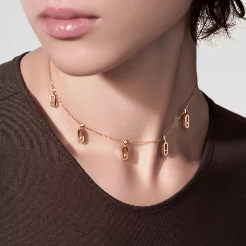Move Uno choker necklace