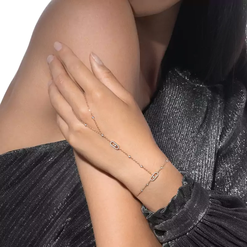 Move Uno hand bracelet