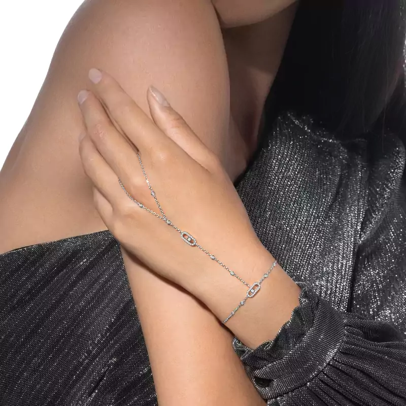 Move Uno hand bracelet