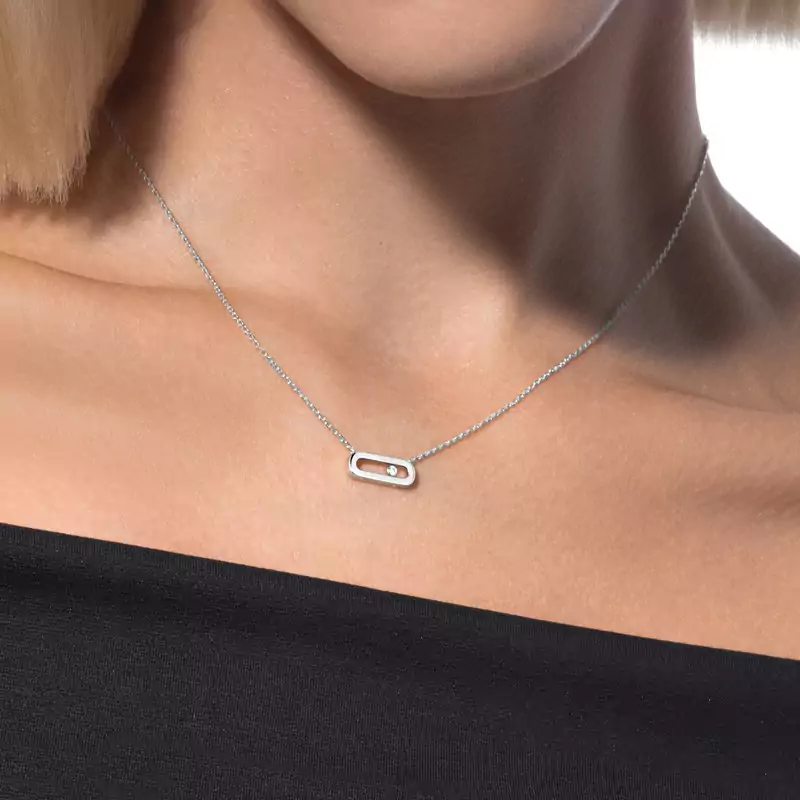Move Uno necklace