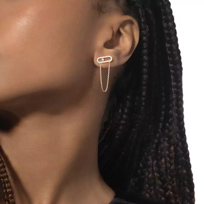 Move Uno single chain earring
