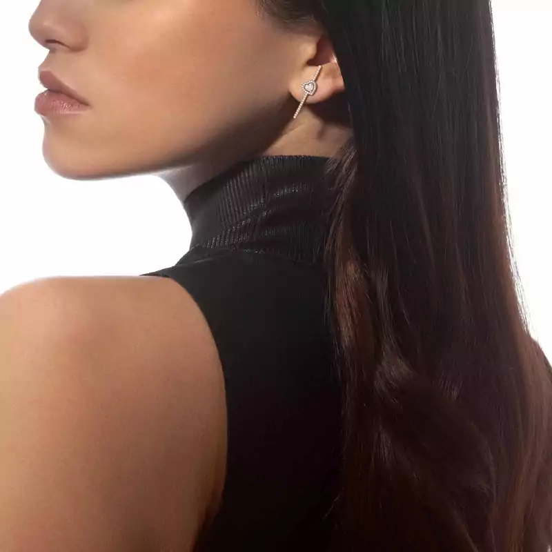 Моносерьга Joy Cœur c бриллиантом 0,15 карата и бриллиантовым паве