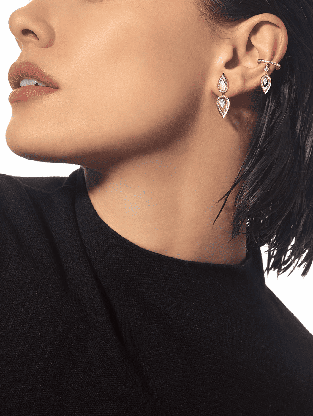 {{guide-boucles-oreilles-coulisses-image-alt-2}}